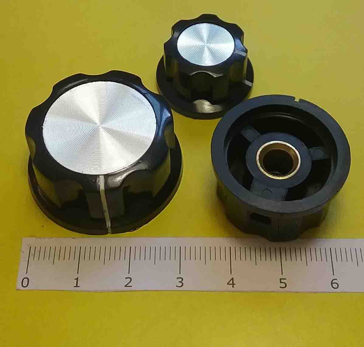 Ручка A02-19x14(винт)22мм черная